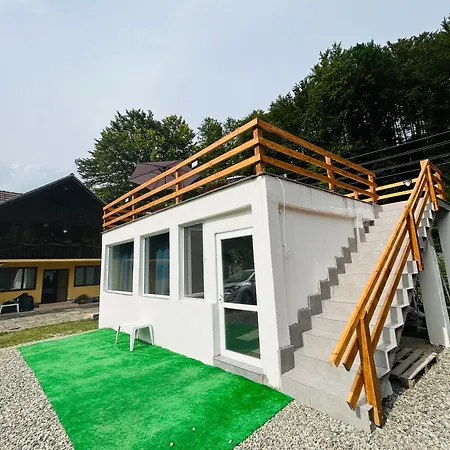 Casa Ursu Lodge *