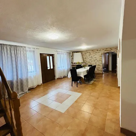 Casa Ursu * Cartisoara
